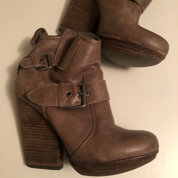 Dolce Vita Leather Booties - Picture 7 of 7